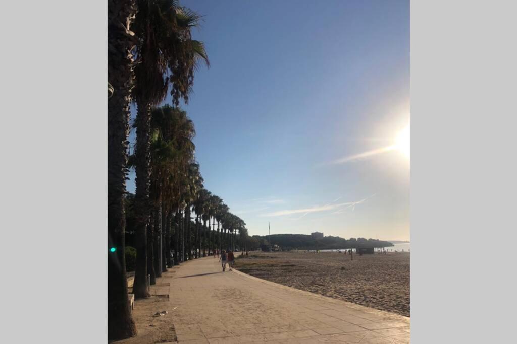 Apartment In Front Of Arrabassada Beach Tarragona Exterior foto